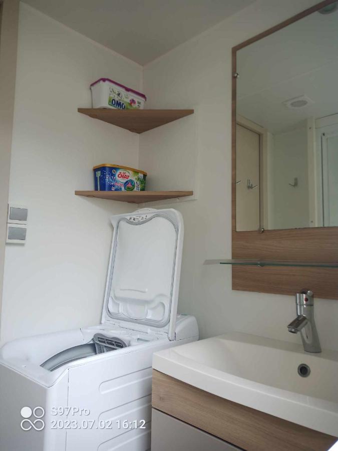 Mobil-Home 6/8 Personnes Au Domaine De Kerlann, ปง-ตาเวน ภายนอก รูปภาพ